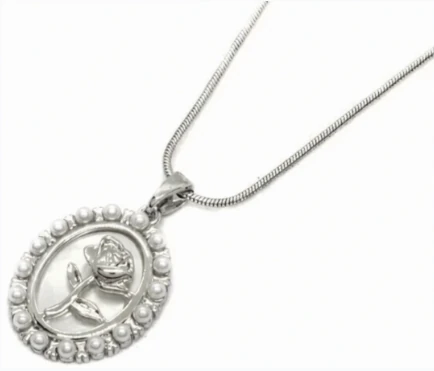 Cadena de acero quirurgico con dije rosa y mini perlas 40cm + 5cm